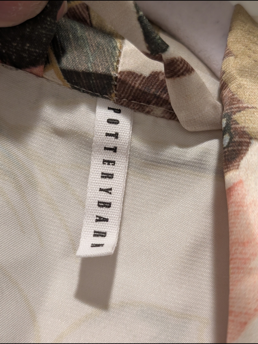 Pottery Barn Nola Silky Piped Robe - Picture 4 of 11